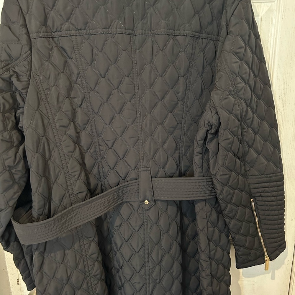 Michael Kors NWT Black Quilted Coat. - Picture 15 of 16